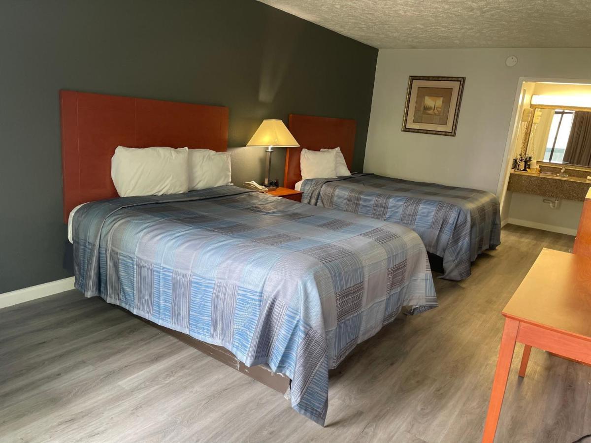 Wilkes-Barre Inn & Suites Екстер'єр фото