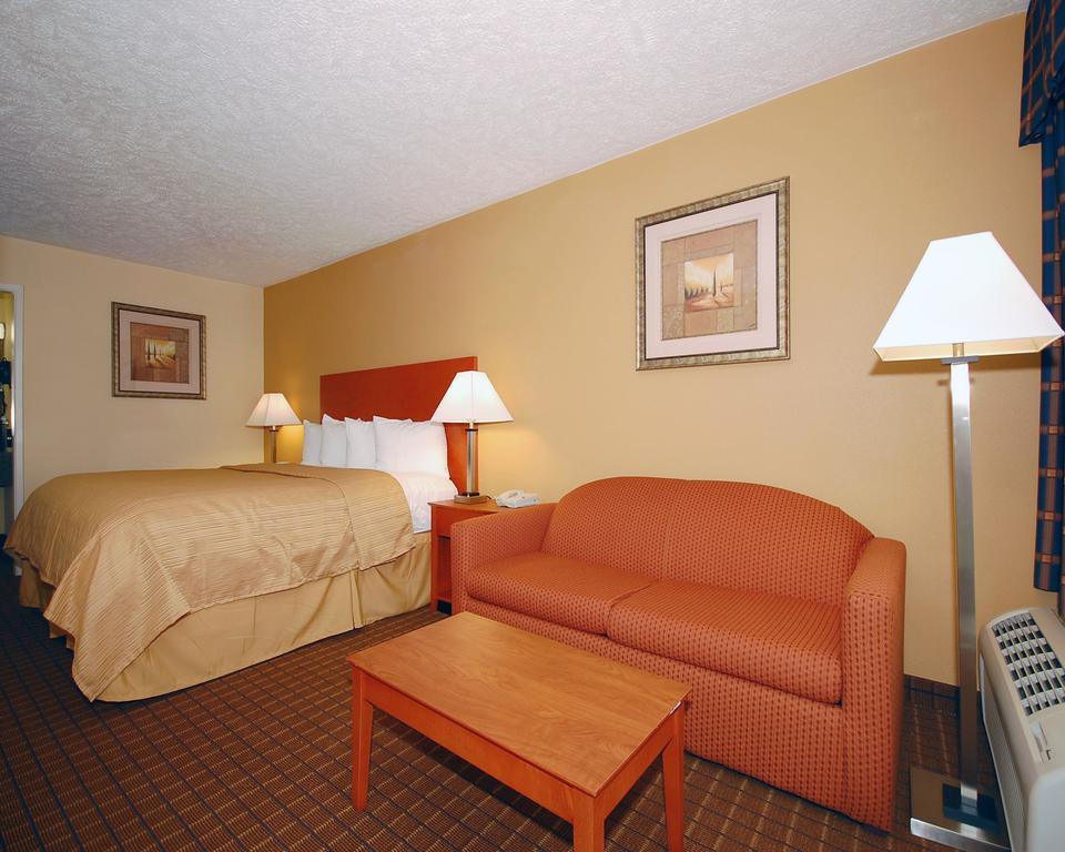 Wilkes-Barre Inn & Suites Номер фото